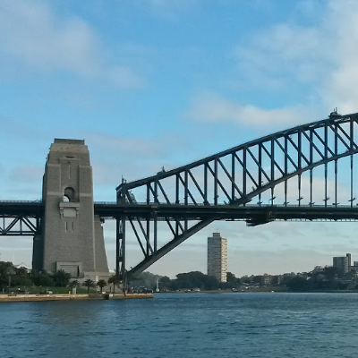 File:Sydney harbour bridge square for userbox.png