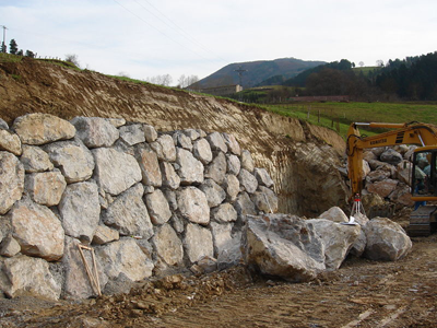 File:Retaining wall.png