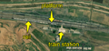 2/3 Chemin de fer (railway=rail), quai (railway=platform), bâtiment de gare (building=train_station) (imagerie satellite Maxar).