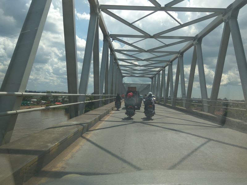 File:Trunk Jembatan Kapuas I Pontianak .jpg