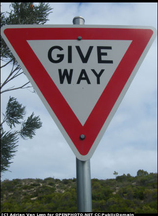 File:Give way.jpg